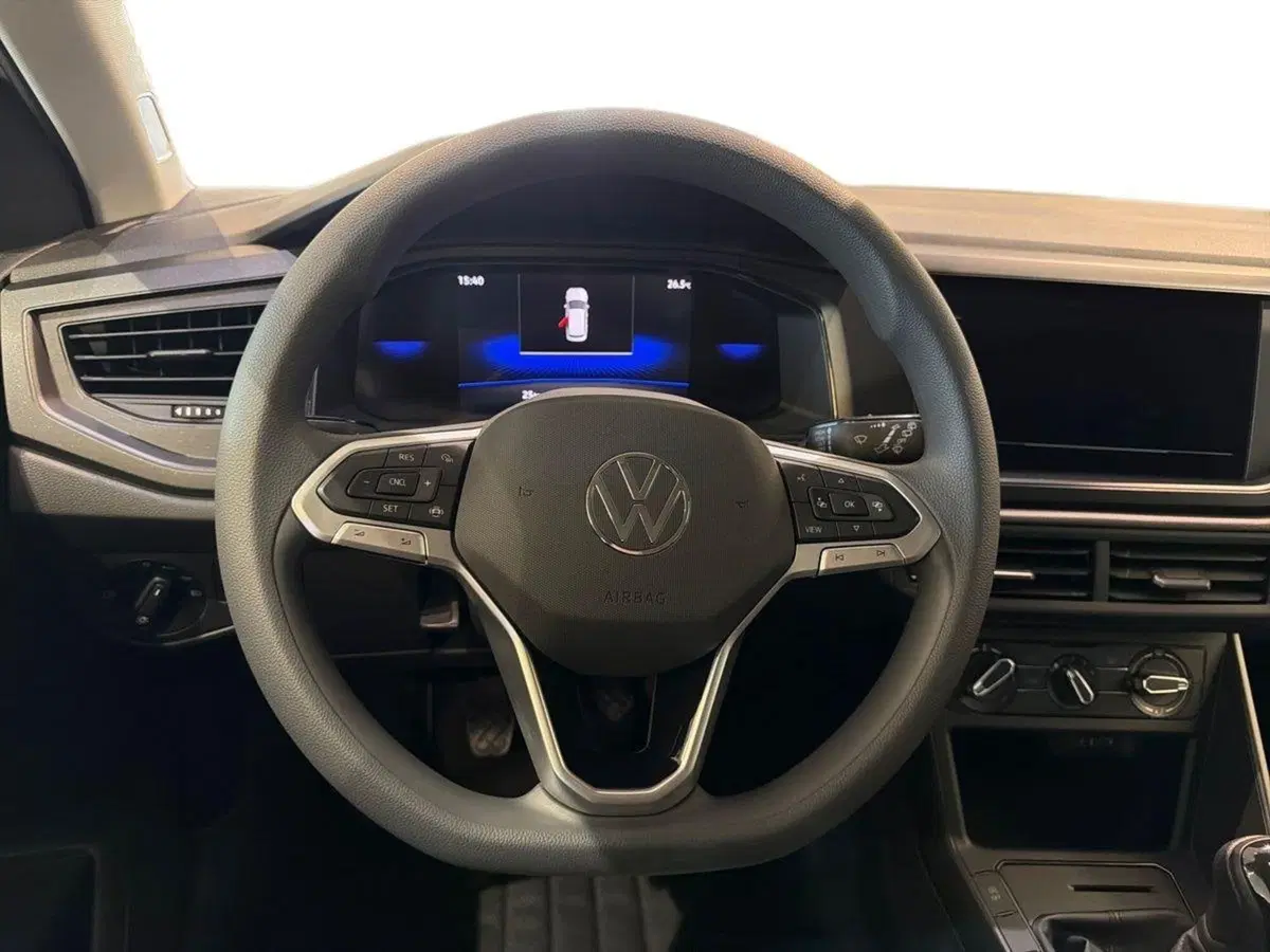 Volkswagen Polo nuova a Prato (10)