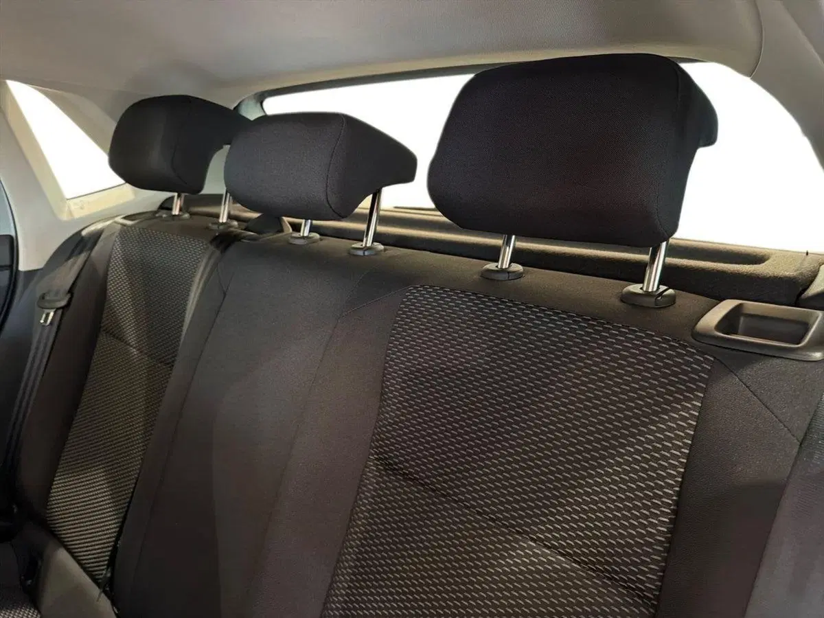 Volkswagen Polo nuova a Prato (12)