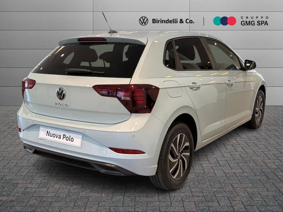 Volkswagen Polo nuova a Prato (3)