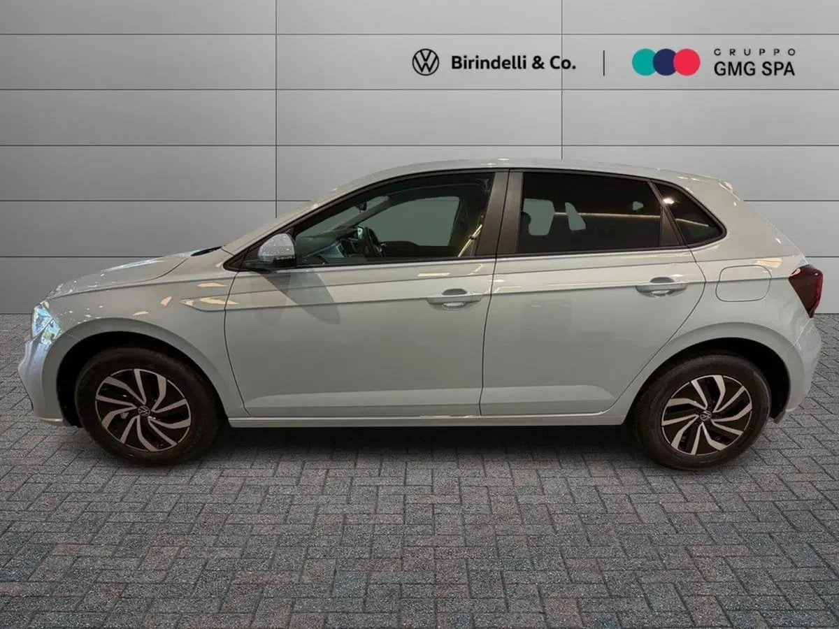 Volkswagen Polo nuova a Prato (5)