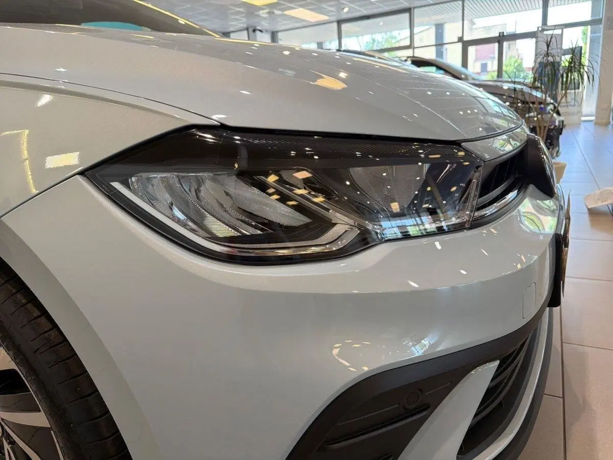 Volkswagen Polo nuova a Prato (7)