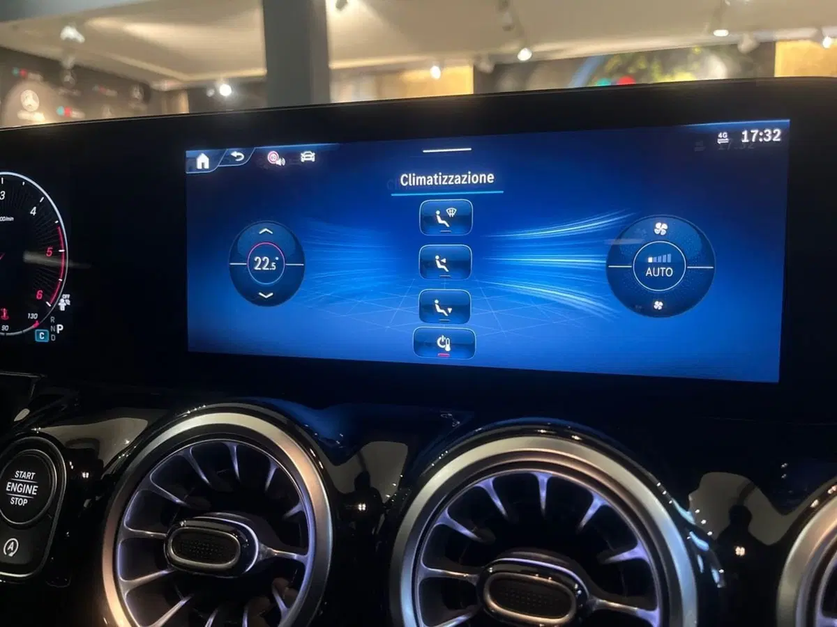 Mercedes-Benz GLA SUV usata a Firenze (14)