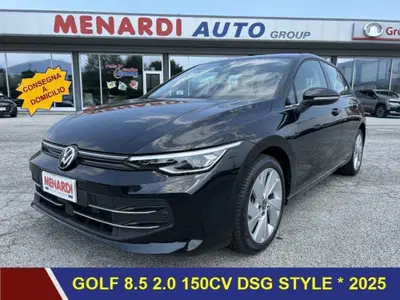 Volkswagen Golf 2.0 TDI 150 CV DSG 1st Edition Style del 2025 usata a Bernezzo