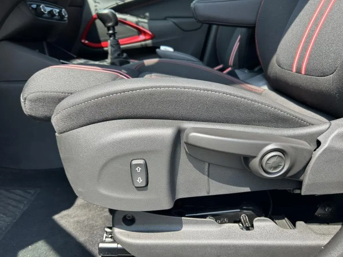 Opel Crossland usata a Cuneo (16)