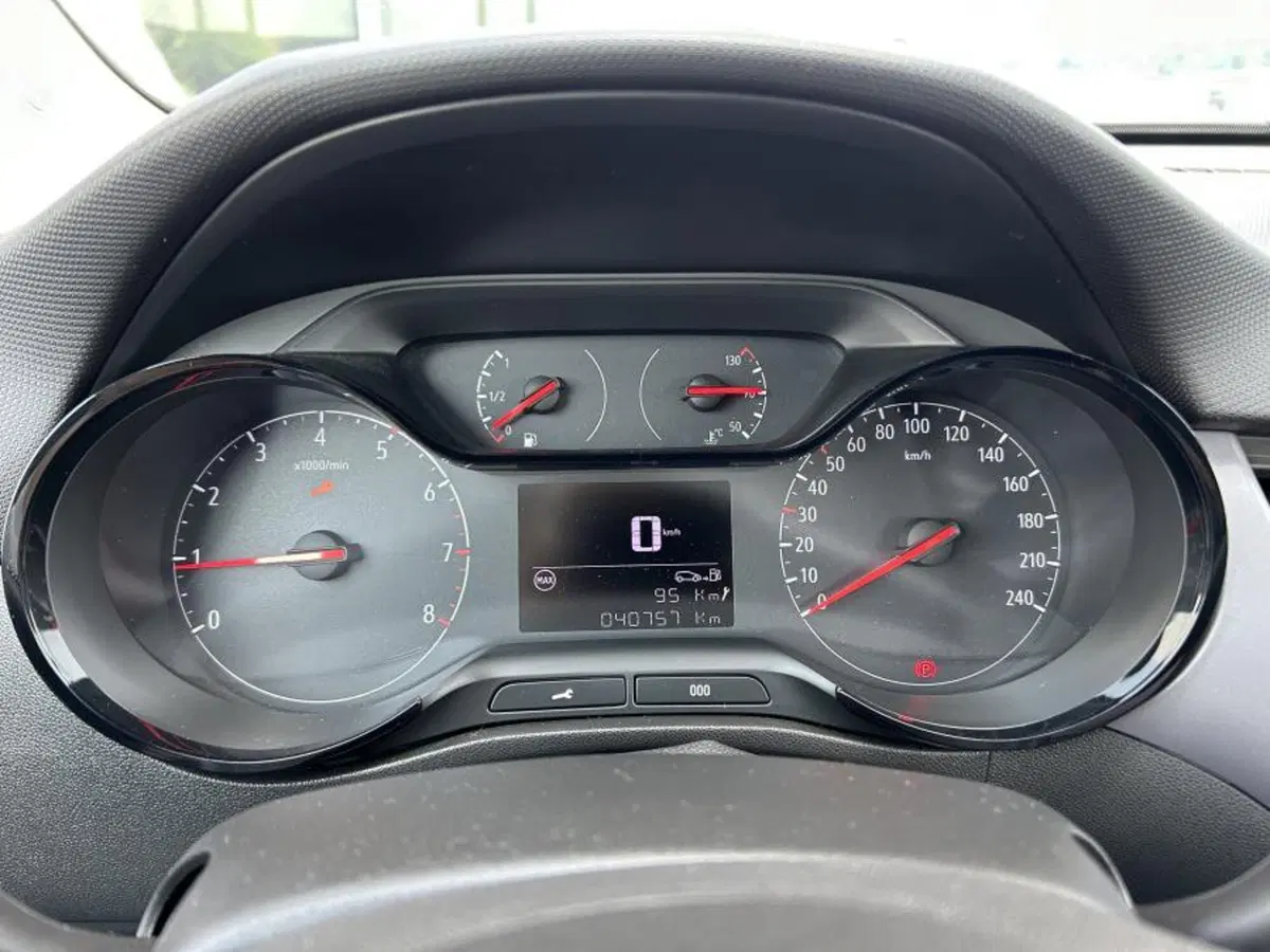Opel Crossland usata a Cuneo (12)