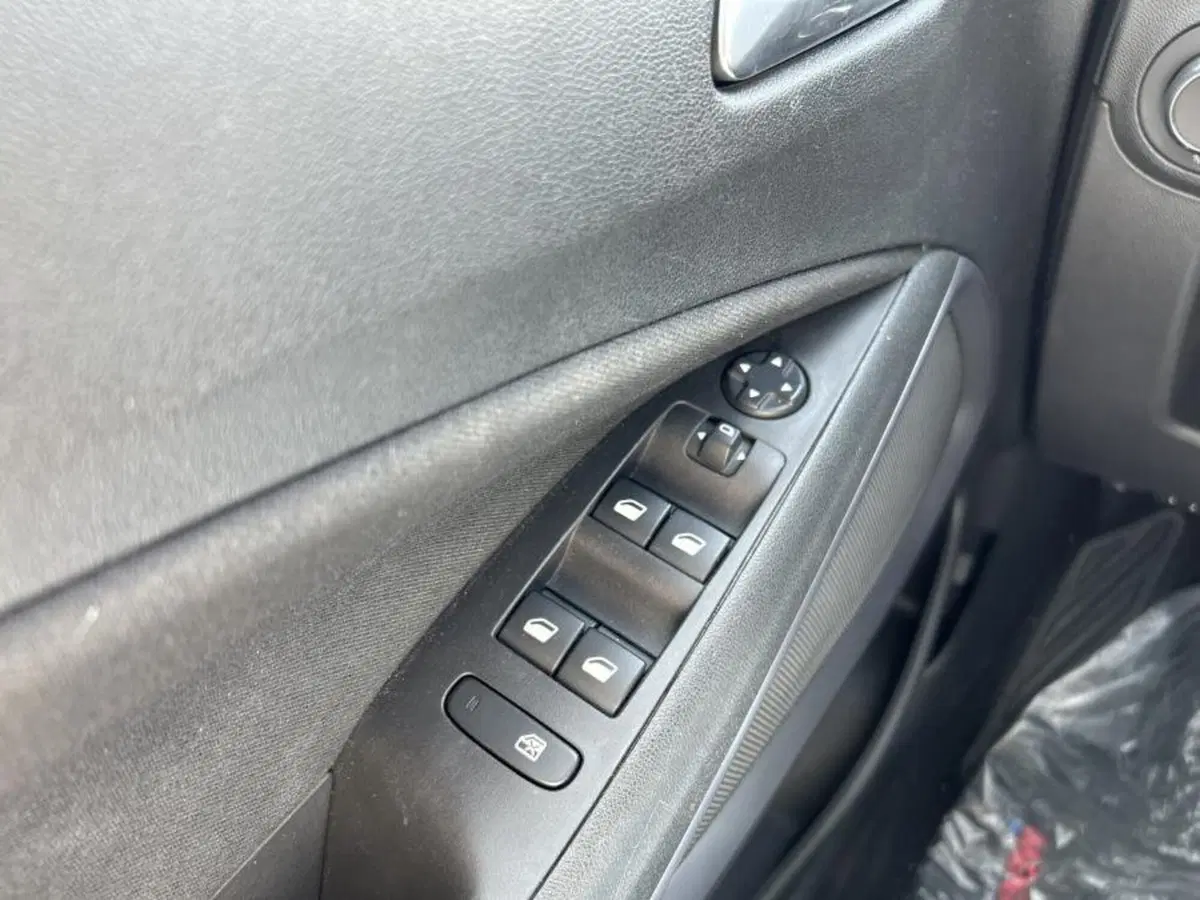 Opel Crossland usata a Cuneo (16)