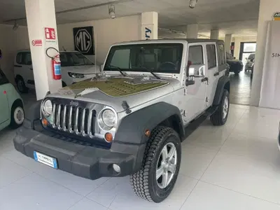 Jeep Wrangler Unlimited 2.8 CRD DPF Sport Auto del 2009 usata a Altopascio