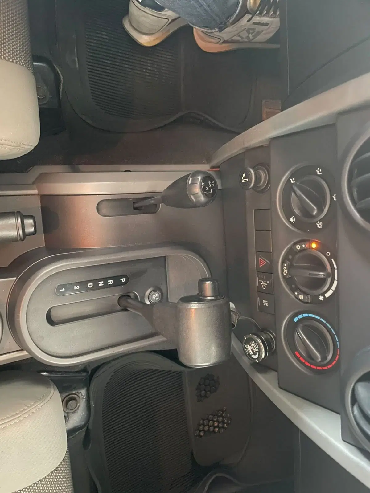 Jeep Wrangler Unlimited usata a Lucca (14)