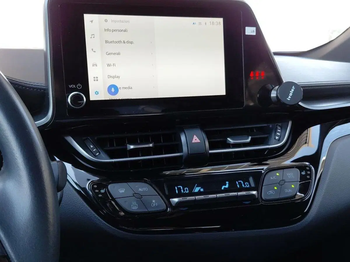 Toyota Toyota C-HR usata a Cagliari (10)
