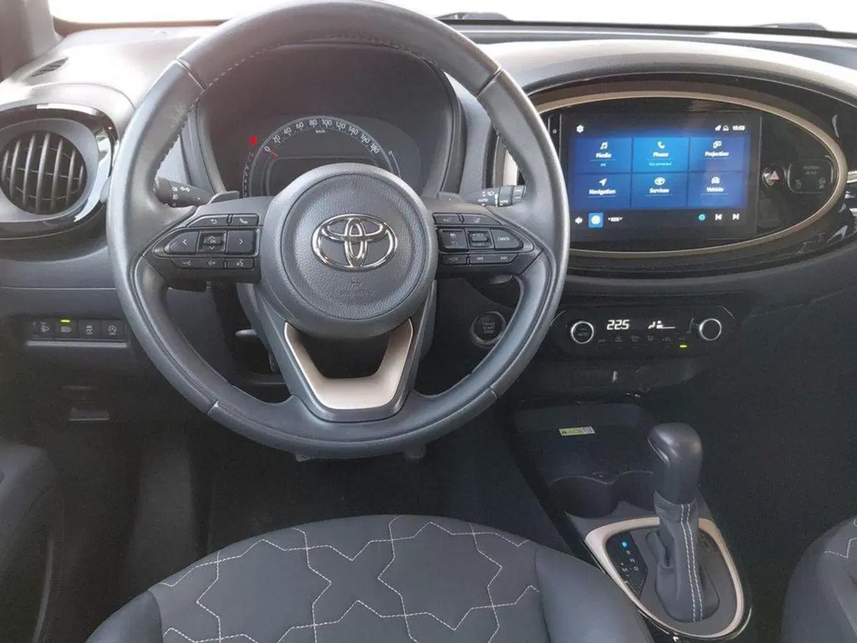 Toyota Aygo X usata a Cagliari (8)