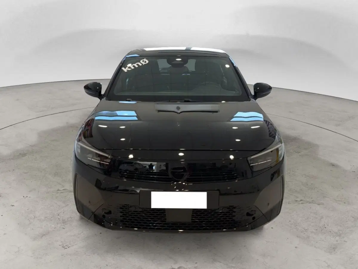 Opel Corsa nuova a Palermo