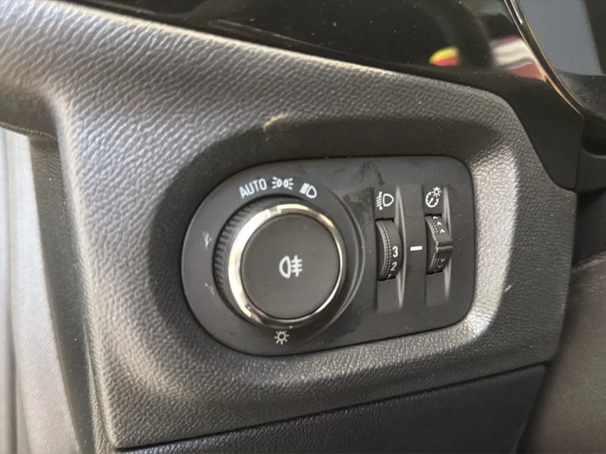 Opel Corsa nuova a Palermo (13)