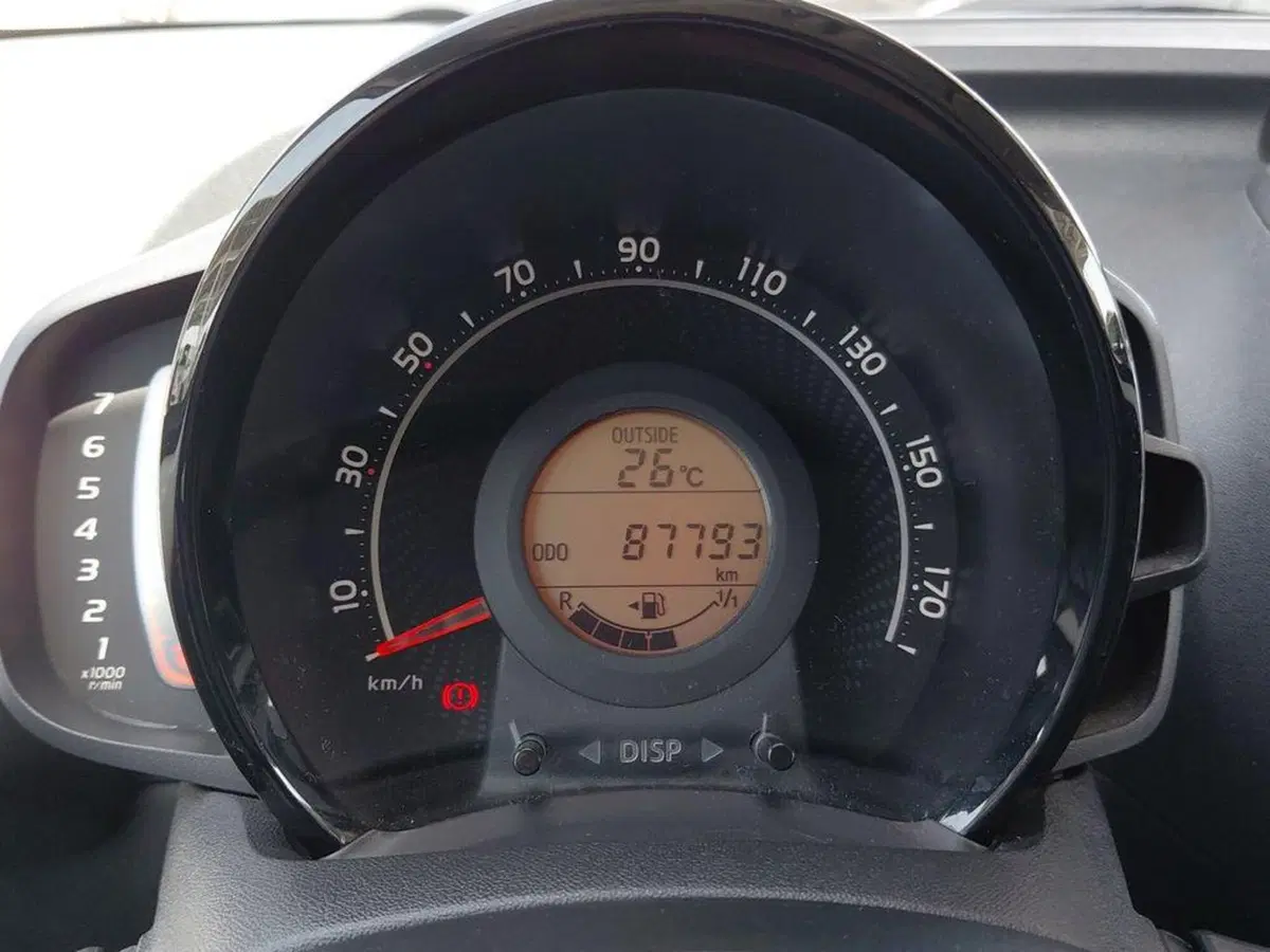 Toyota Aygo usata a Cagliari (9)