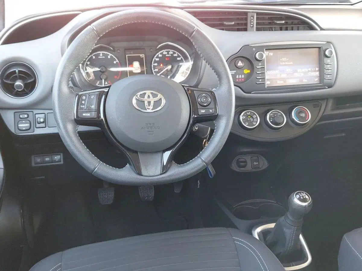 Toyota Yaris usata a Cagliari (7)