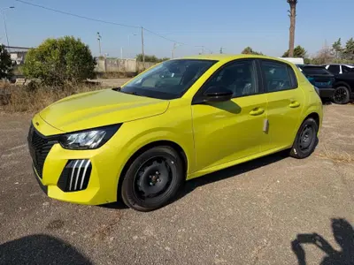 Peugeot 208 1.2 turbo Style 100cv nuova a Foggia