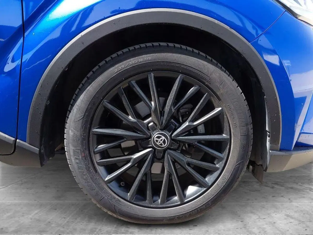 Toyota Toyota C-HR usata a Cagliari (12)