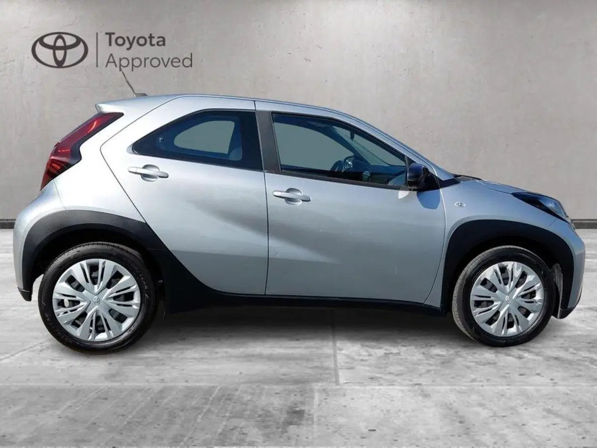 Toyota Aygo X usata a Cagliari (4)
