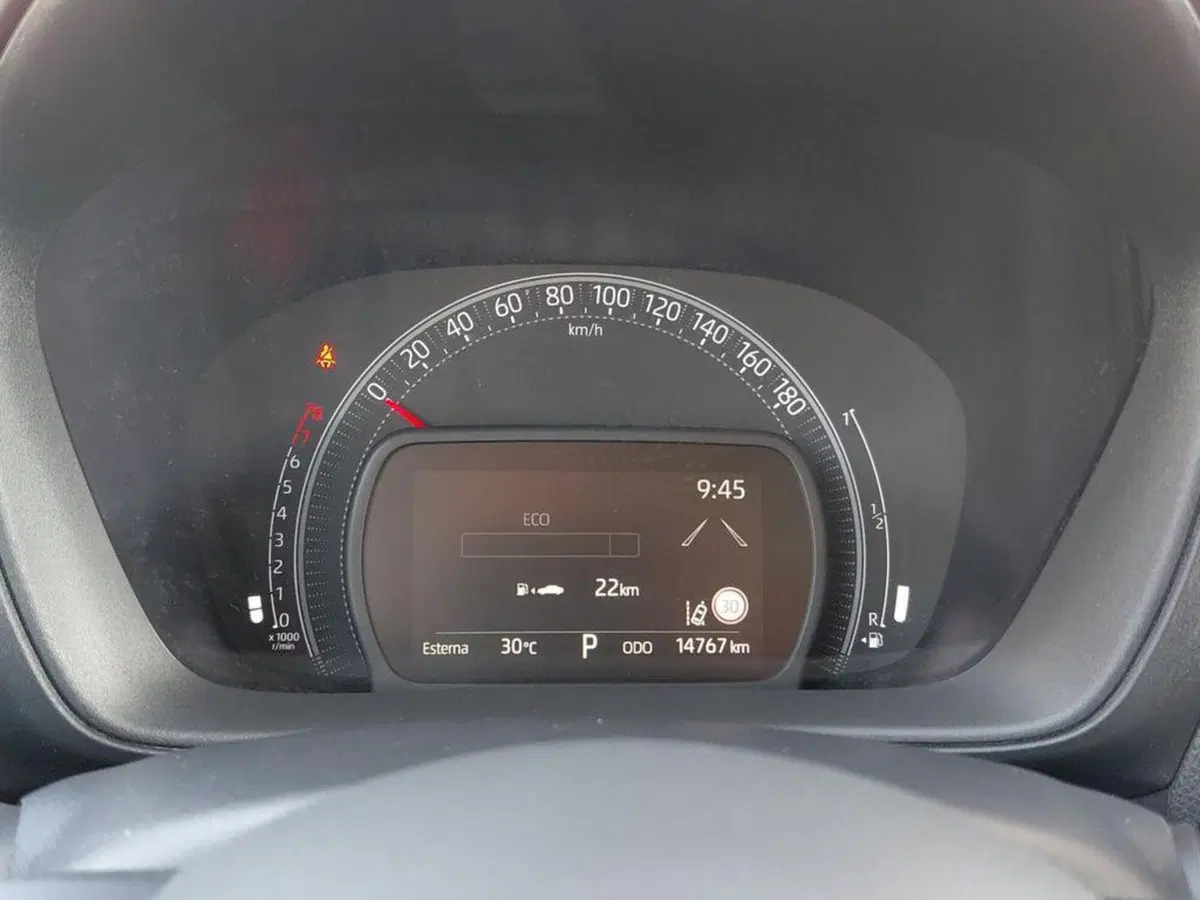 Toyota Aygo X usata a Cagliari (9)