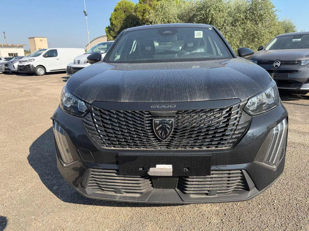 Peugeot 2008 nuova a Foggia (5)