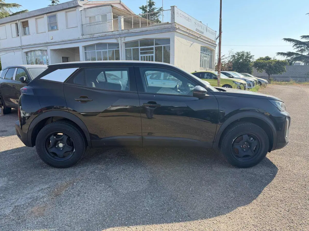 Peugeot 2008 nuova a Foggia (7)