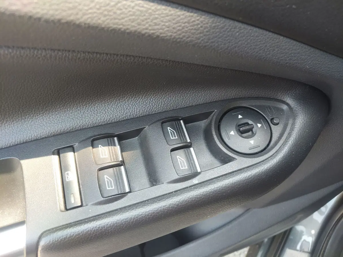 Ford Kuga usata a Modena (15)