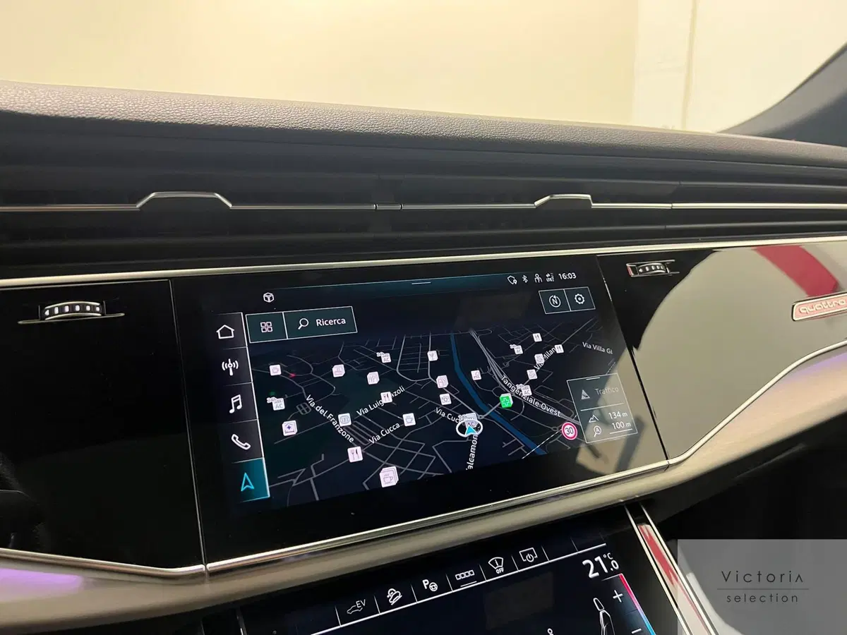 Audi Q8 Sportback usata a Brescia (11)