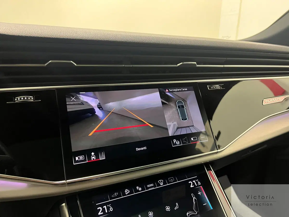 Audi Q8 Sportback usata a Brescia (12)