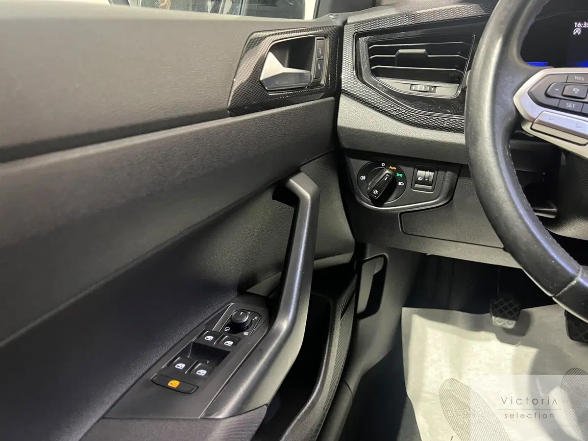 Volkswagen Taigo usata a Brescia (8)