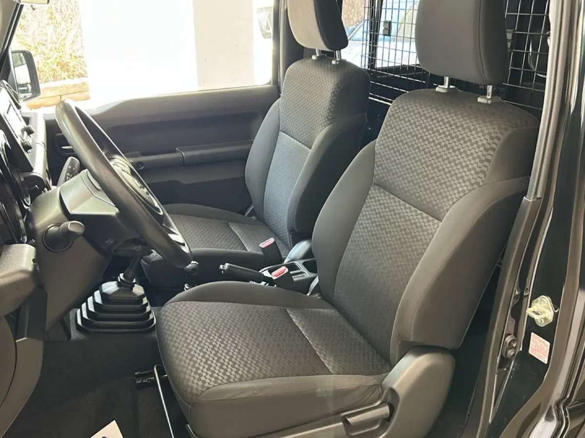 Suzuki Jimny usata a Vercelli (13)