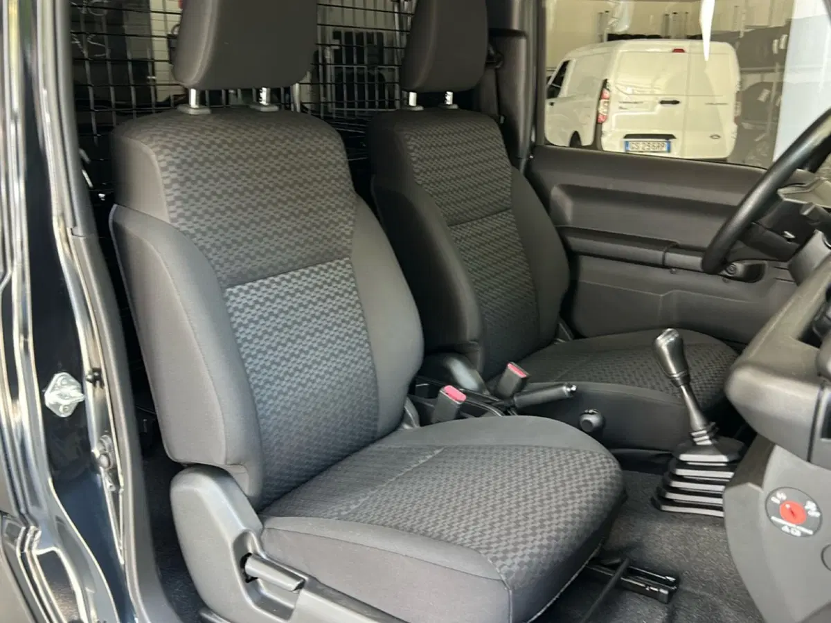Suzuki Jimny usata a Vercelli (14)
