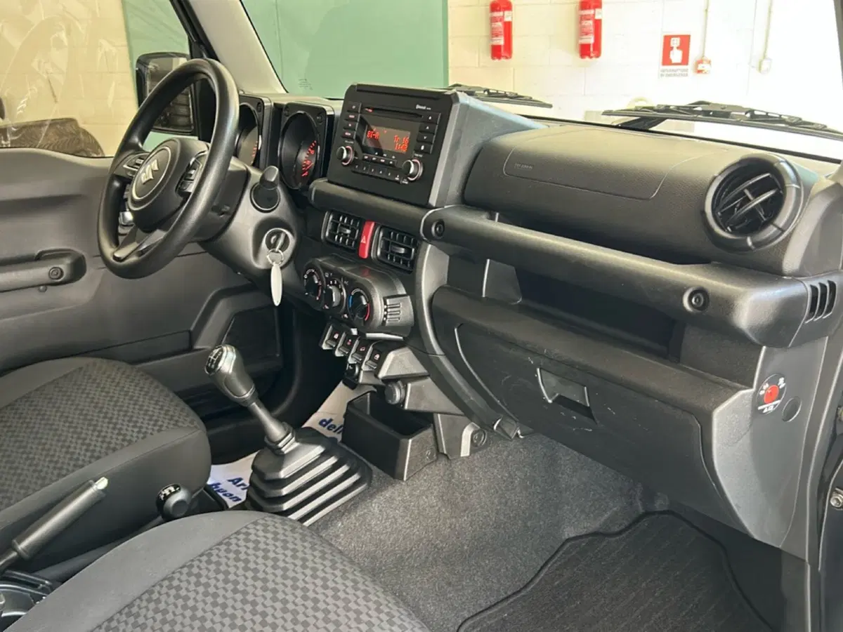 Suzuki Jimny usata a Vercelli (15)