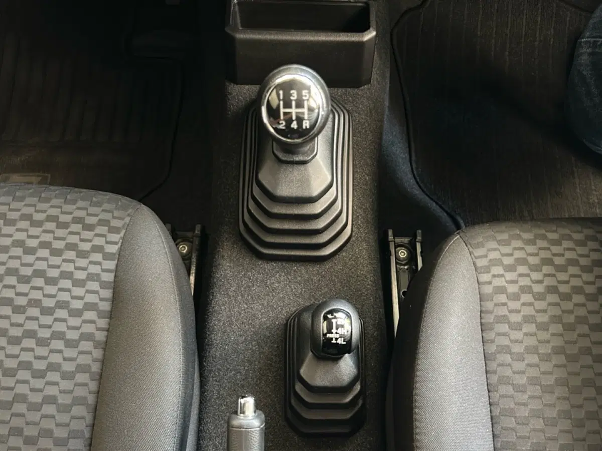 Suzuki Jimny usata a Vercelli (20)