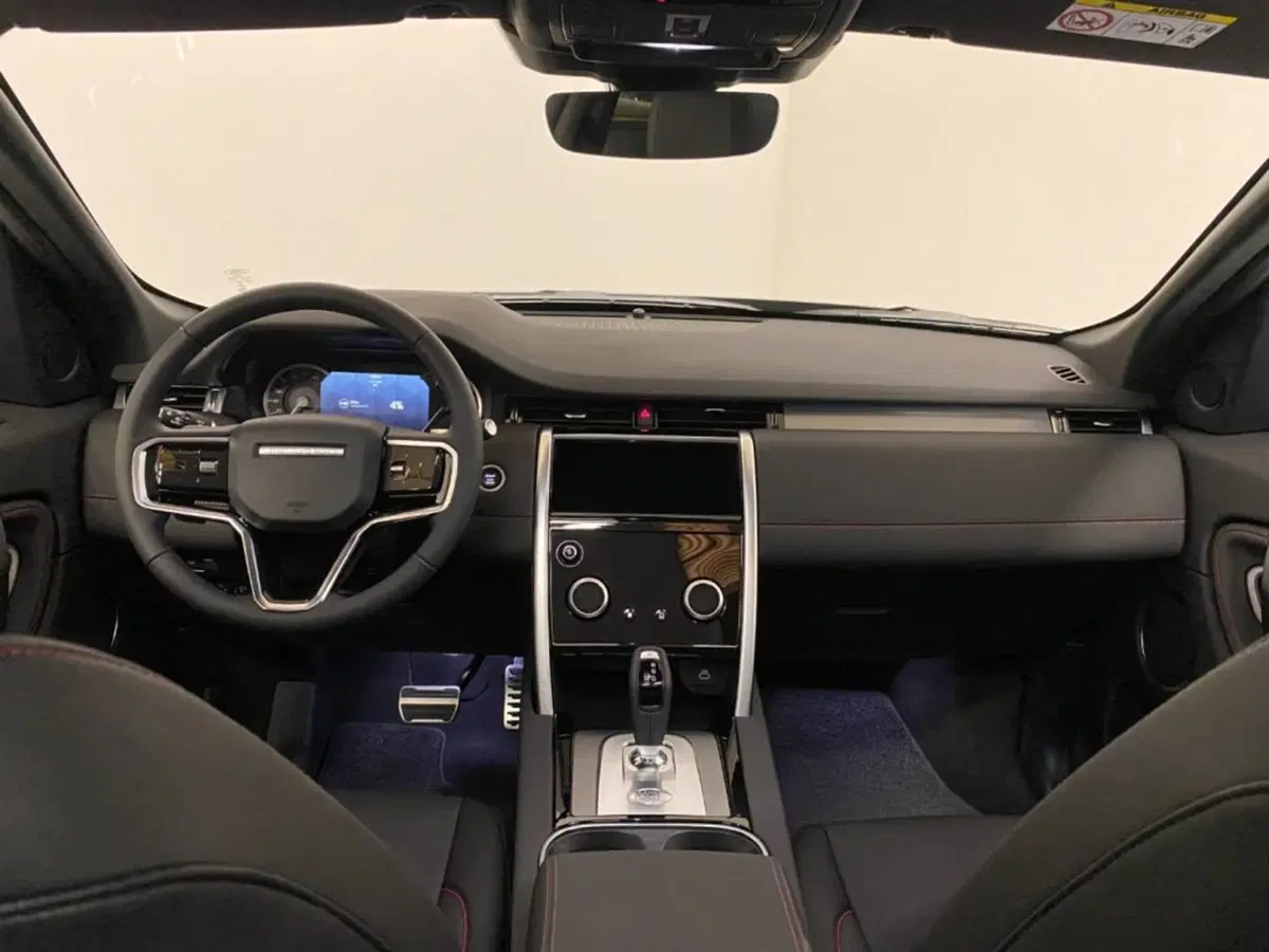 Land Rover Discovery Sport usata a Novara (4)