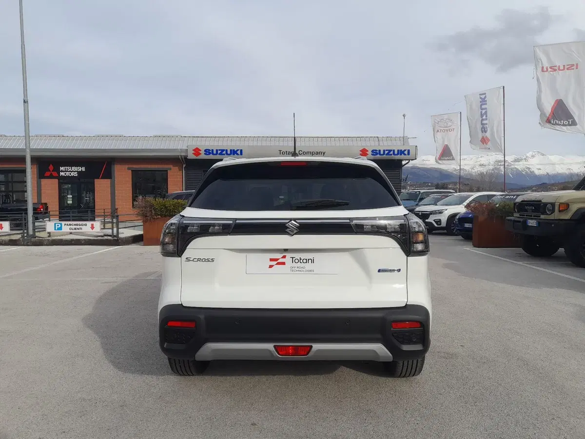 Suzuki S-Cross nuova a L'Aquila (3)