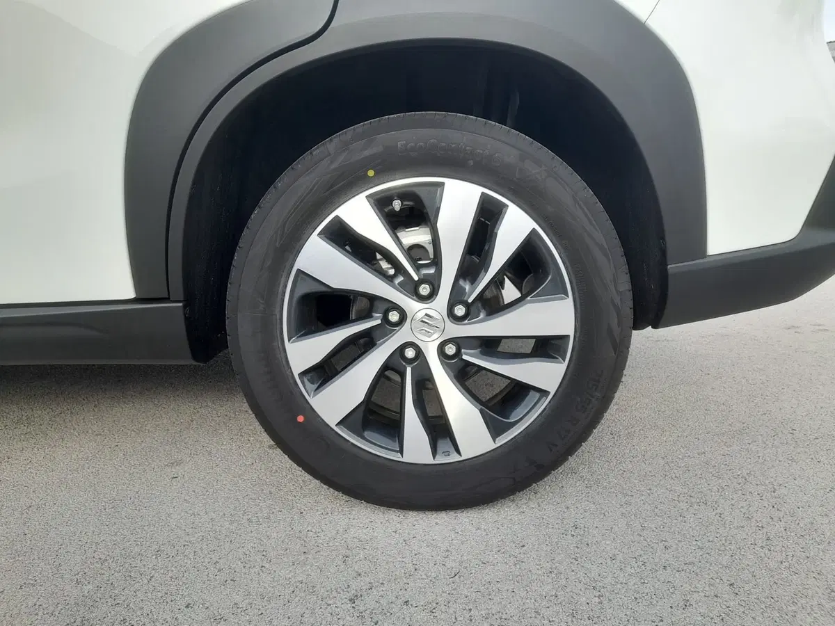 Suzuki S-Cross nuova a L'Aquila (5)