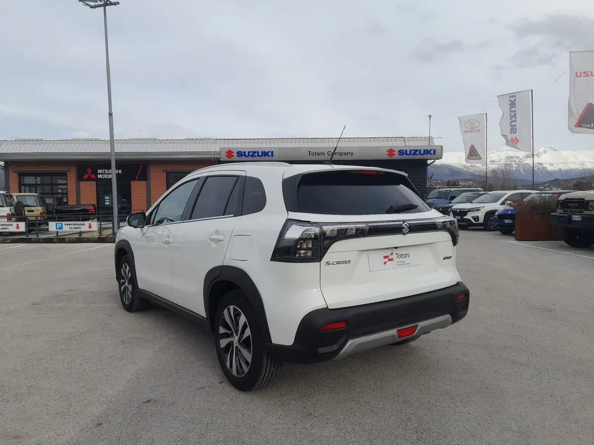 Suzuki S-Cross nuova a L'Aquila (7)