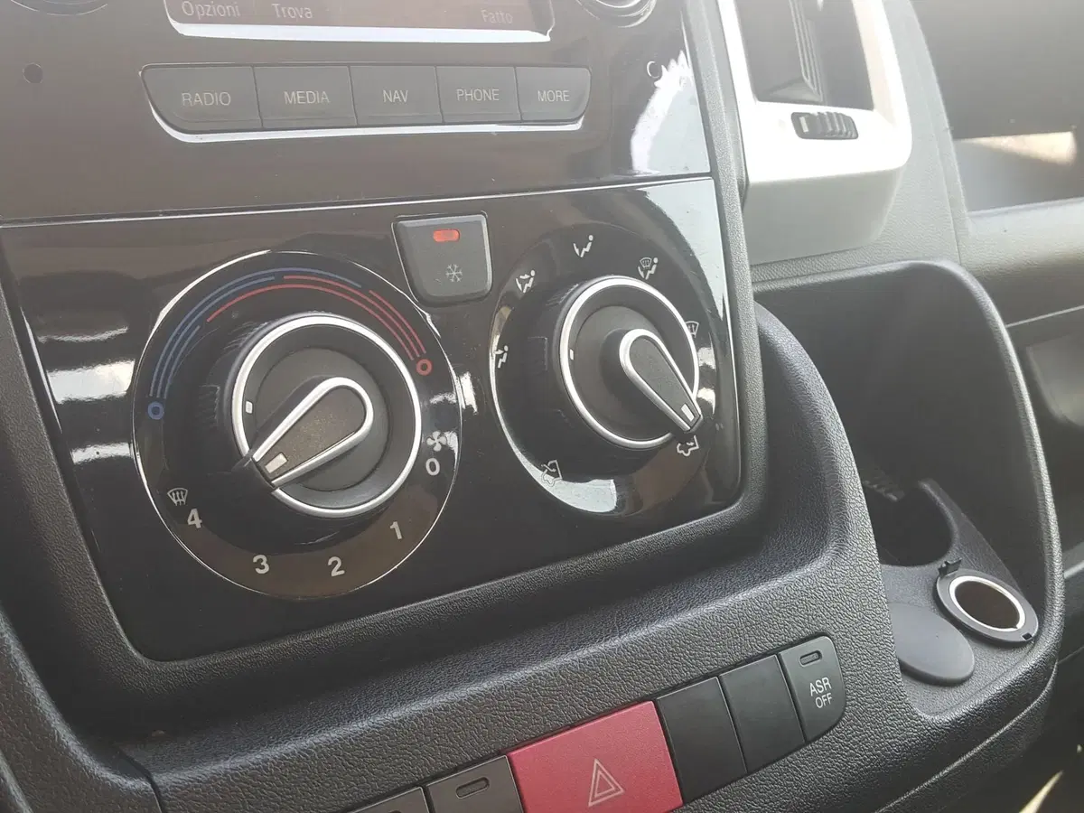 Fiat Ducato Furgone Vetrato usata a L'Aquila (12)
