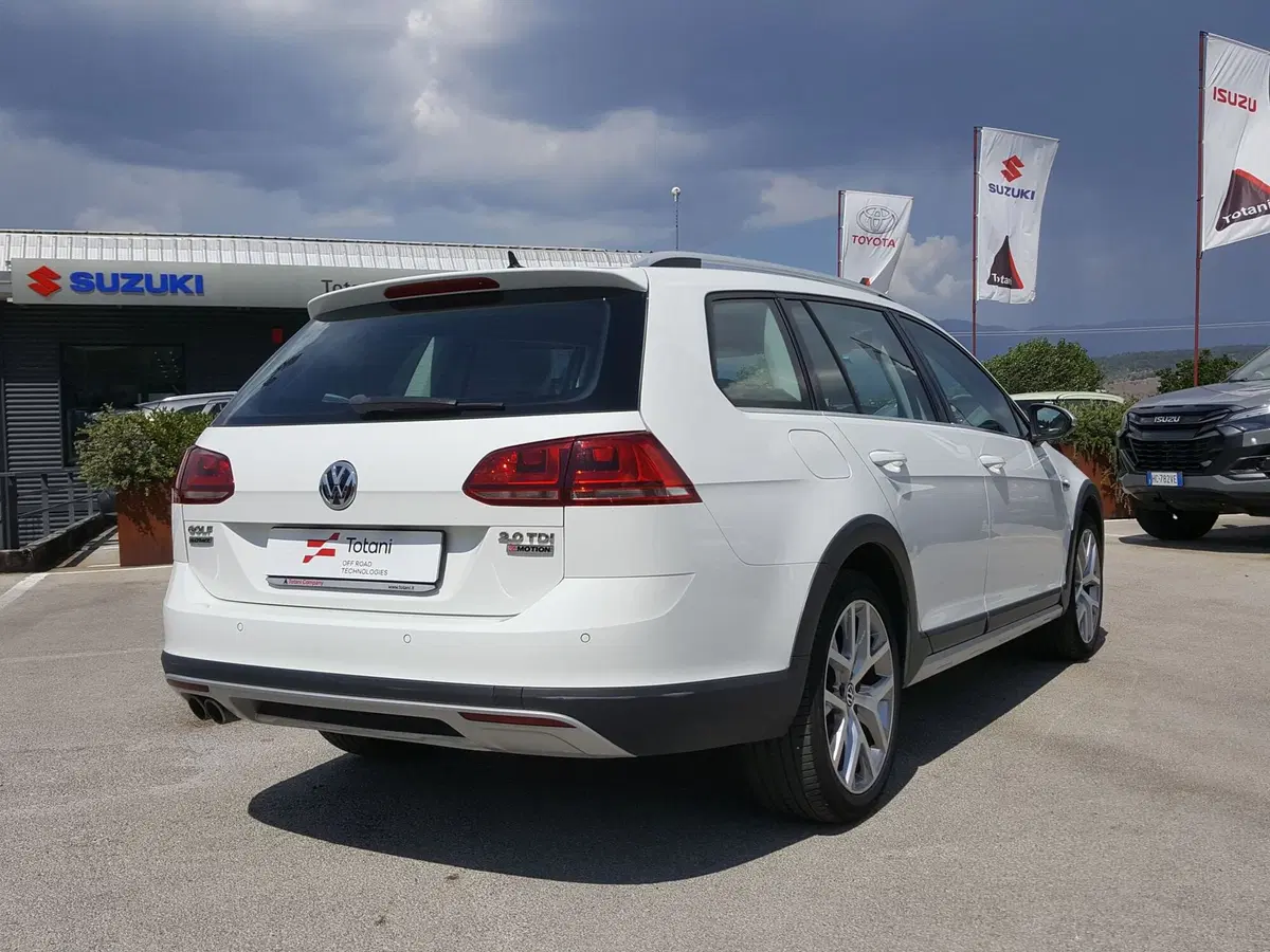Volkswagen Golf Variant usata a L'Aquila (5)