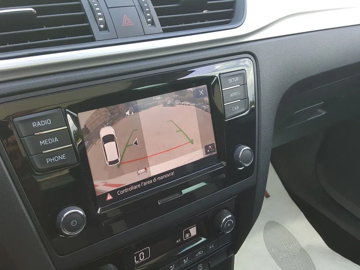 Skoda Rapid Spaceback usata a L'Aquila (10)