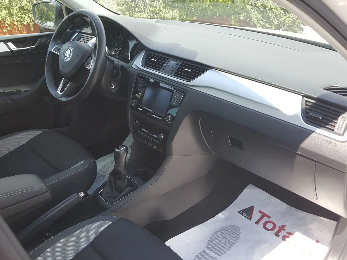 Skoda Rapid Spaceback usata a L'Aquila (18)
