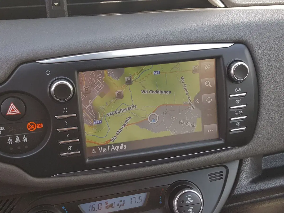 Toyota Yaris usata a L'Aquila (8)