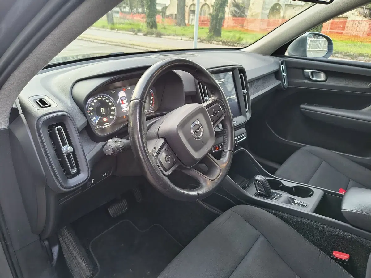 Volvo XC40 usata a Padova (11)