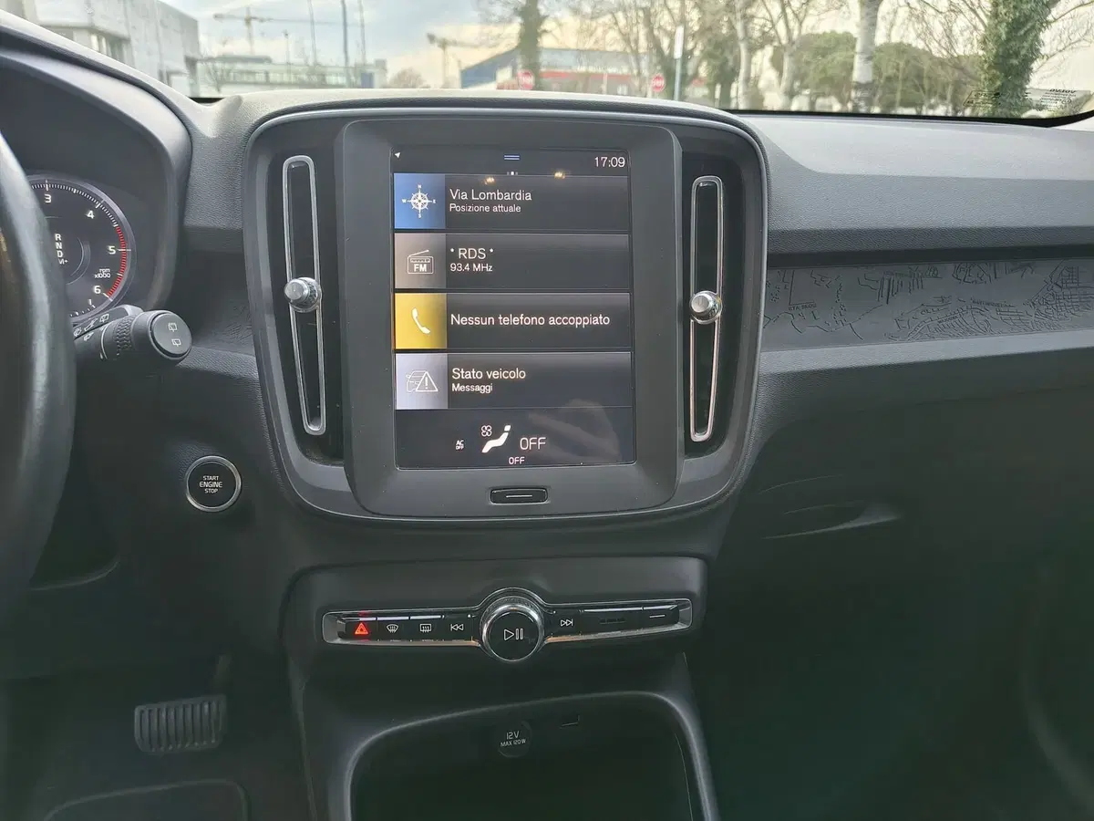 Volvo XC40 usata a Padova (13)