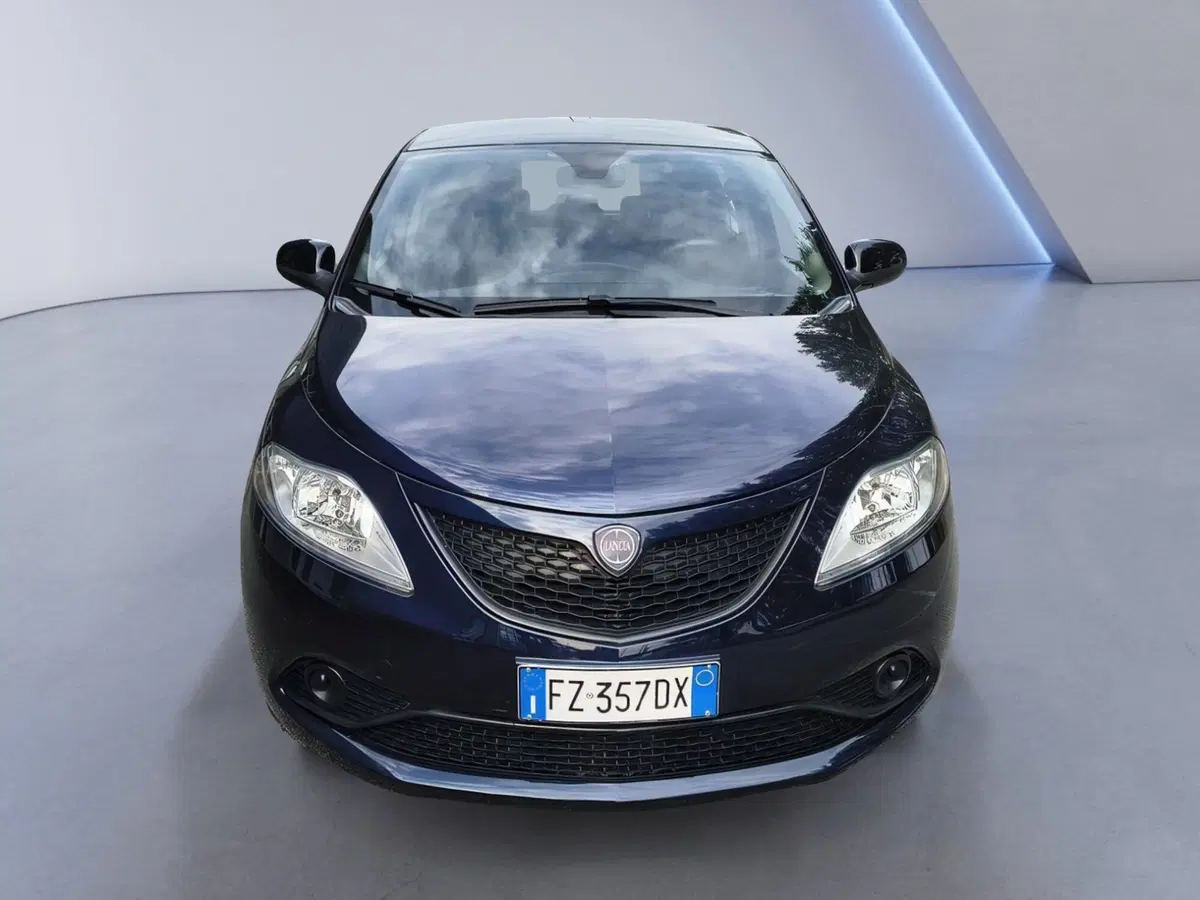 Lancia Ypsilon usata a Padova