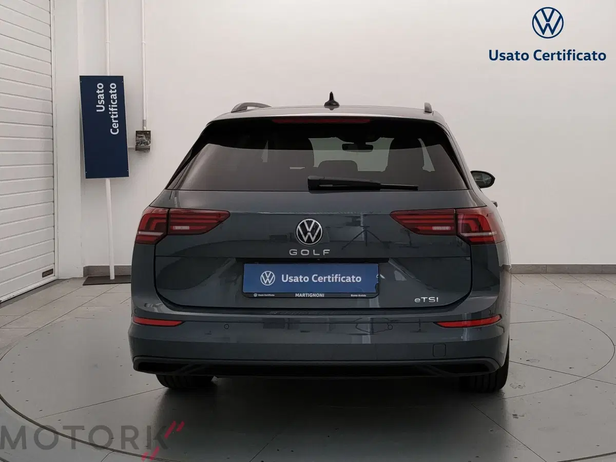 Volkswagen Golf Variant nuova a Varese (4)