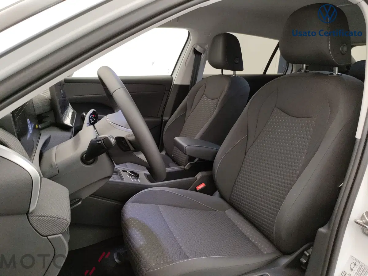 Volkswagen T-Roc usata a Varese (11)