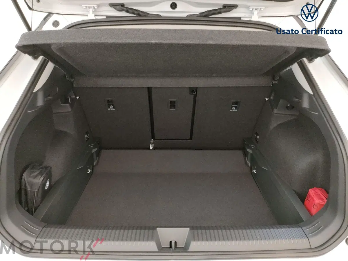 Volkswagen T-Roc usata a Varese (9)
