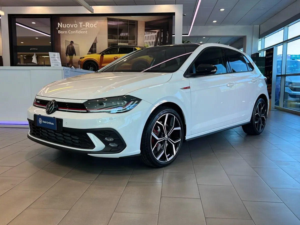 Volkswagen Polo nuova a Siena