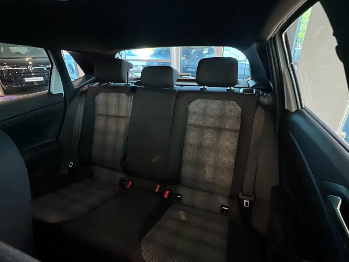 Volkswagen Polo nuova a Siena (12)
