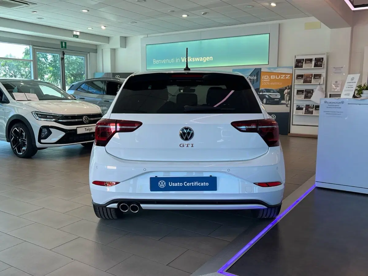 Volkswagen Polo nuova a Siena (4)